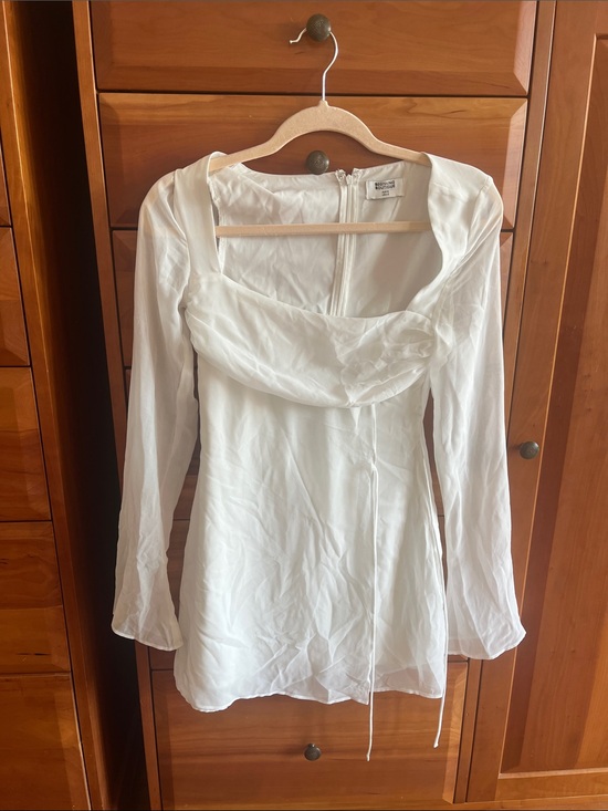 Beginning Boutique Dresses & Skirts - Beginning Boutique Lucy White Long Sleeve Mini Dress, size 2
